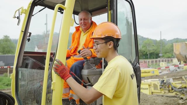Mit grossen Schritten in deine Berufliche Zukunft.