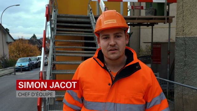 Carrière dans la construction de routes.